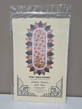 Quilted Petal Table Runner Pattern